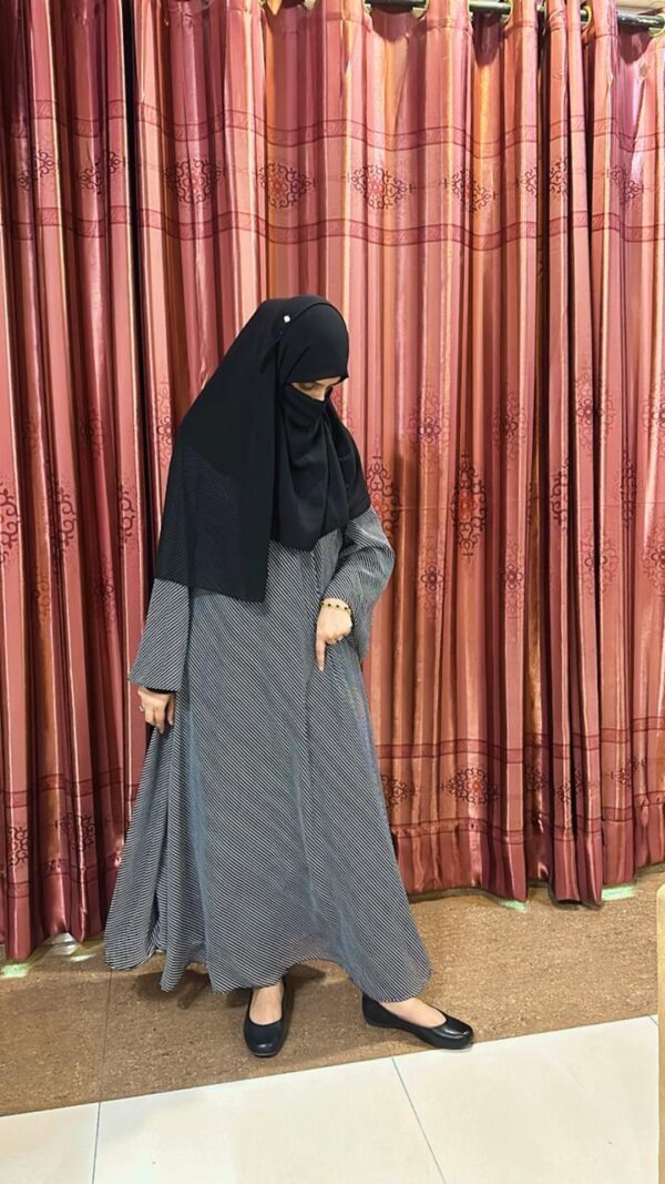 Printed abaya