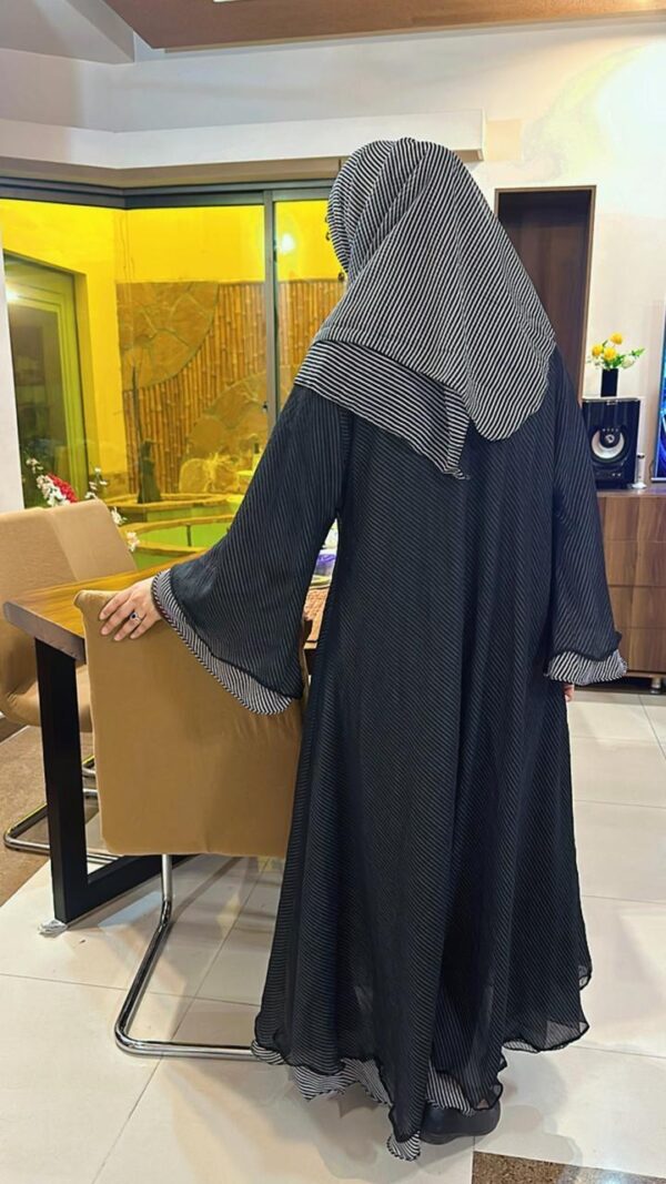 Printed abaya - Image 2