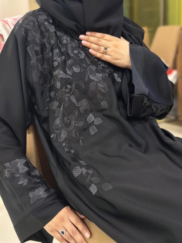 Nida black-embroidery cornflower abaya xaa 32 - Image 4