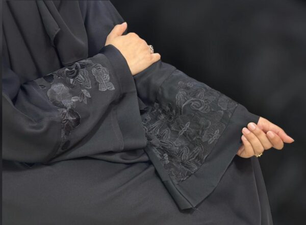 Nida black-embroidery cornflower abaya xaa 32 - Image 3
