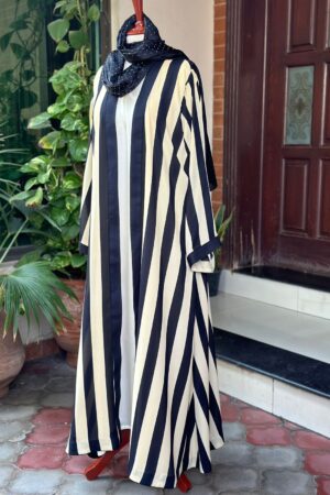 Cream and black stripes gown  🎯Code: xaa 49