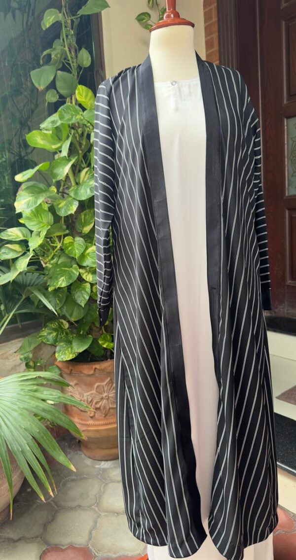 Cardigan black & white xaa 67 - Image 3