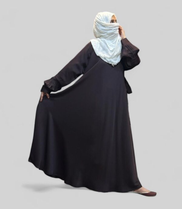 nida pleeted sleaves dard brown size: 56