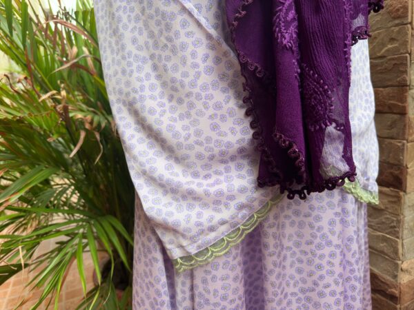 Lavendar printed silk abaya