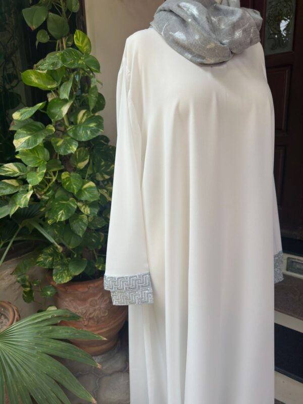 angel white with straight line lace - Image 2