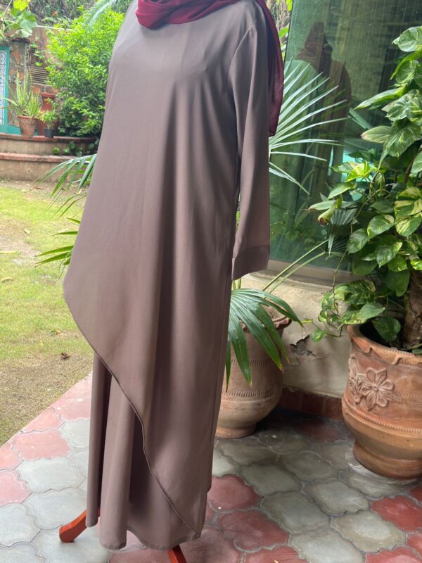 Taupe colour overlayer with ban