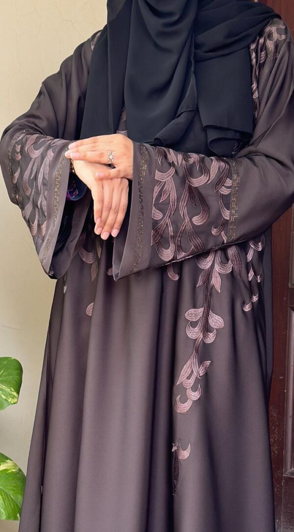brown embroidery cedar xaa 27 size: 56 - Image 3