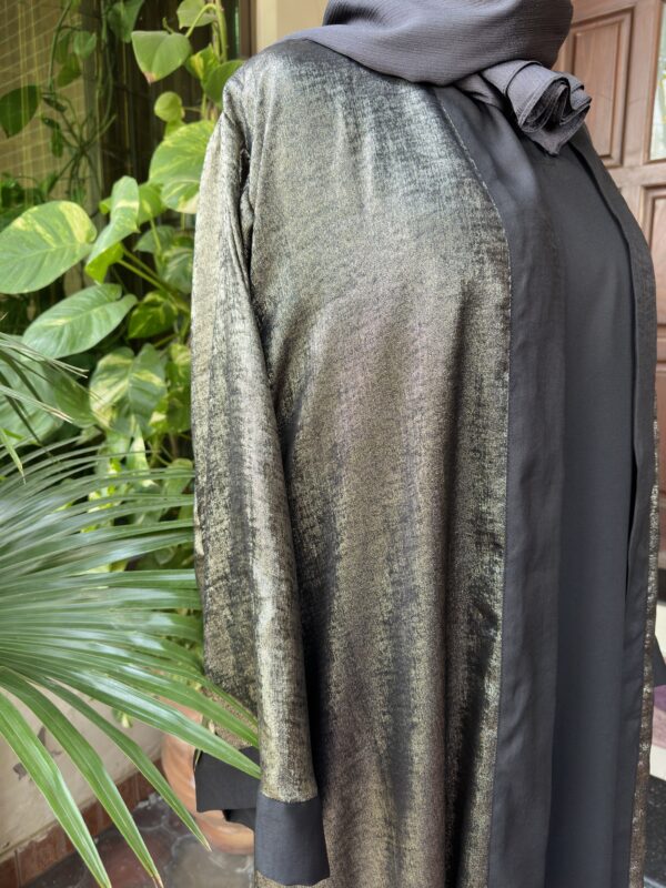 black shimmerygown / plain georgette inner - Image 2
