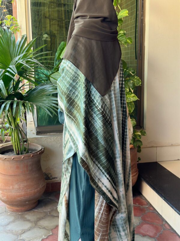 Tie & dye green cape kaftan - Image 3