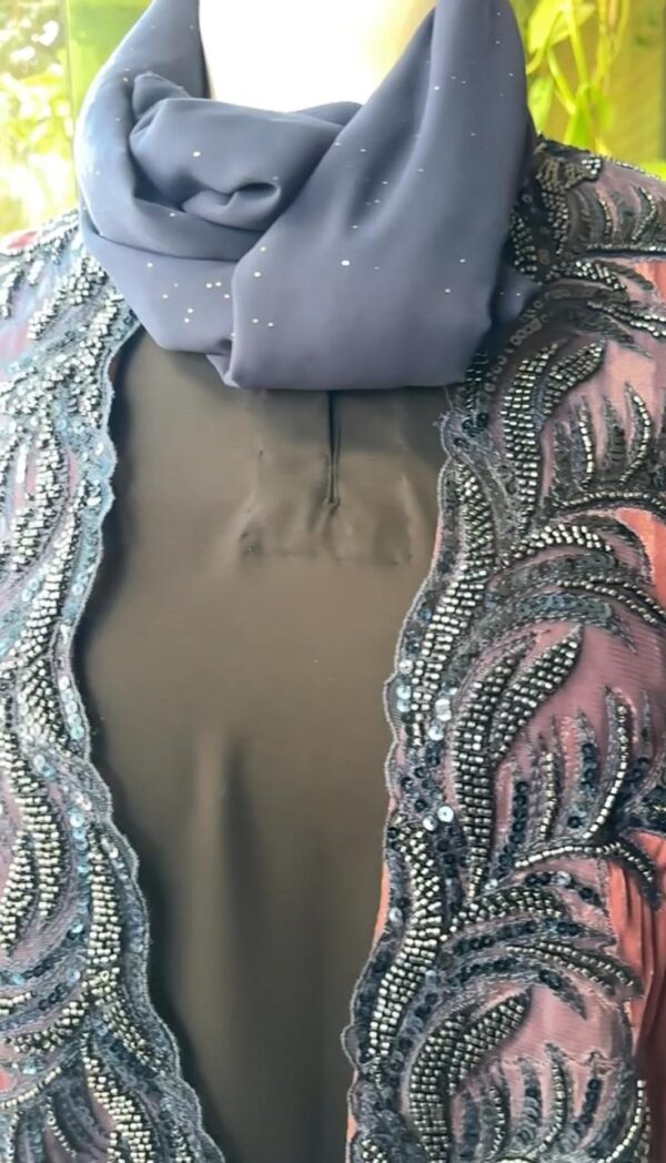 Grape velvet with dark blue lace - Image 2