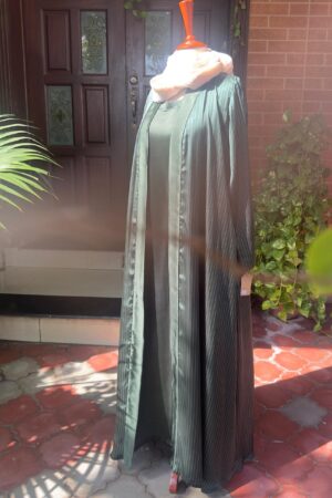 deep forest green abaya